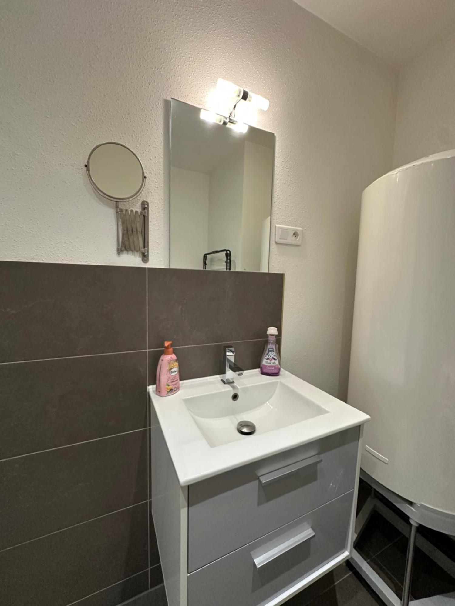 # Le 3 # Joli Appartement T3 Mulhouse Centre, Neuf, Calme Et Tout Equipe Экстерьер фото